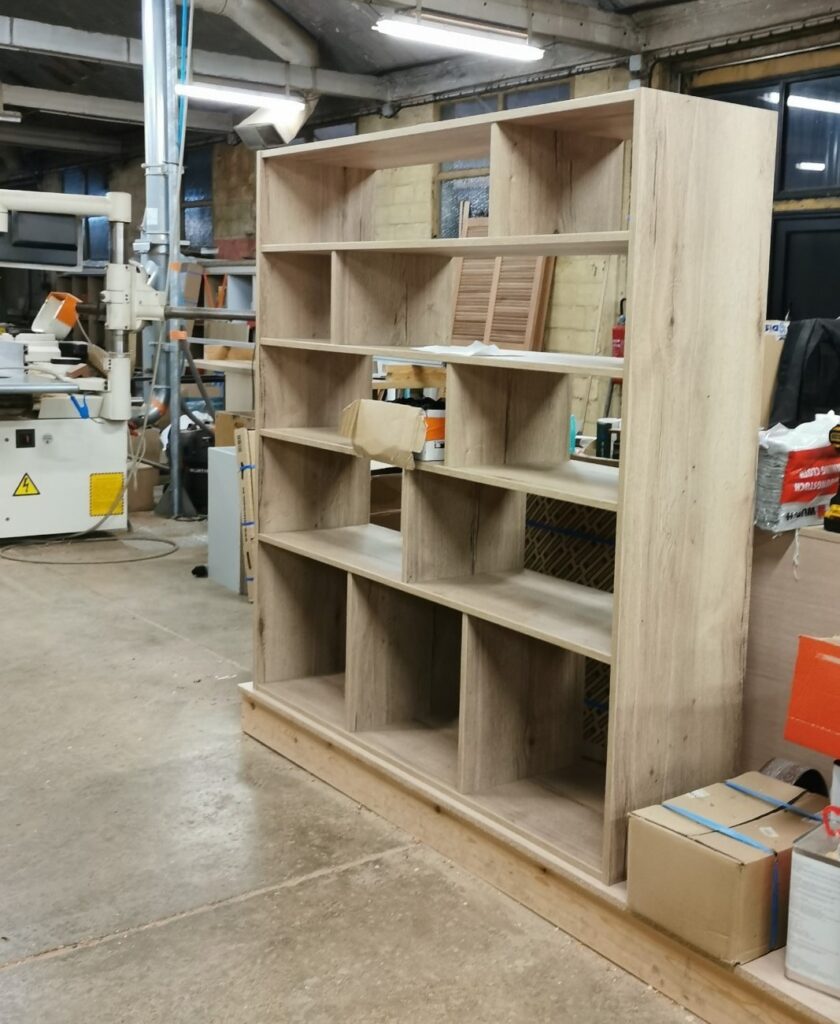 MEUBLE-ATELIER