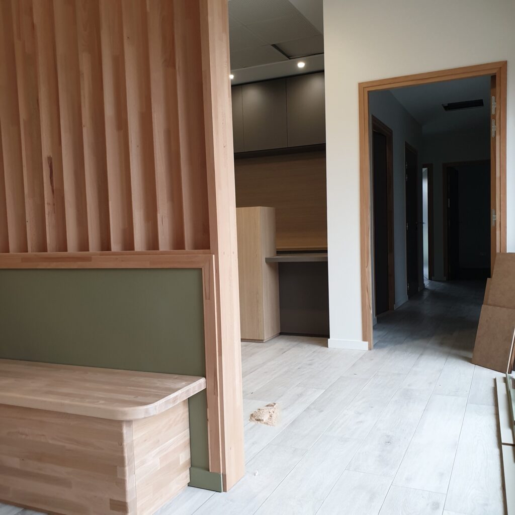 MOBILIER-ET-AGENCEMENT-1-scaled