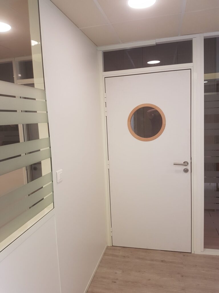 PORTE-INTERIEUR-min-scaled